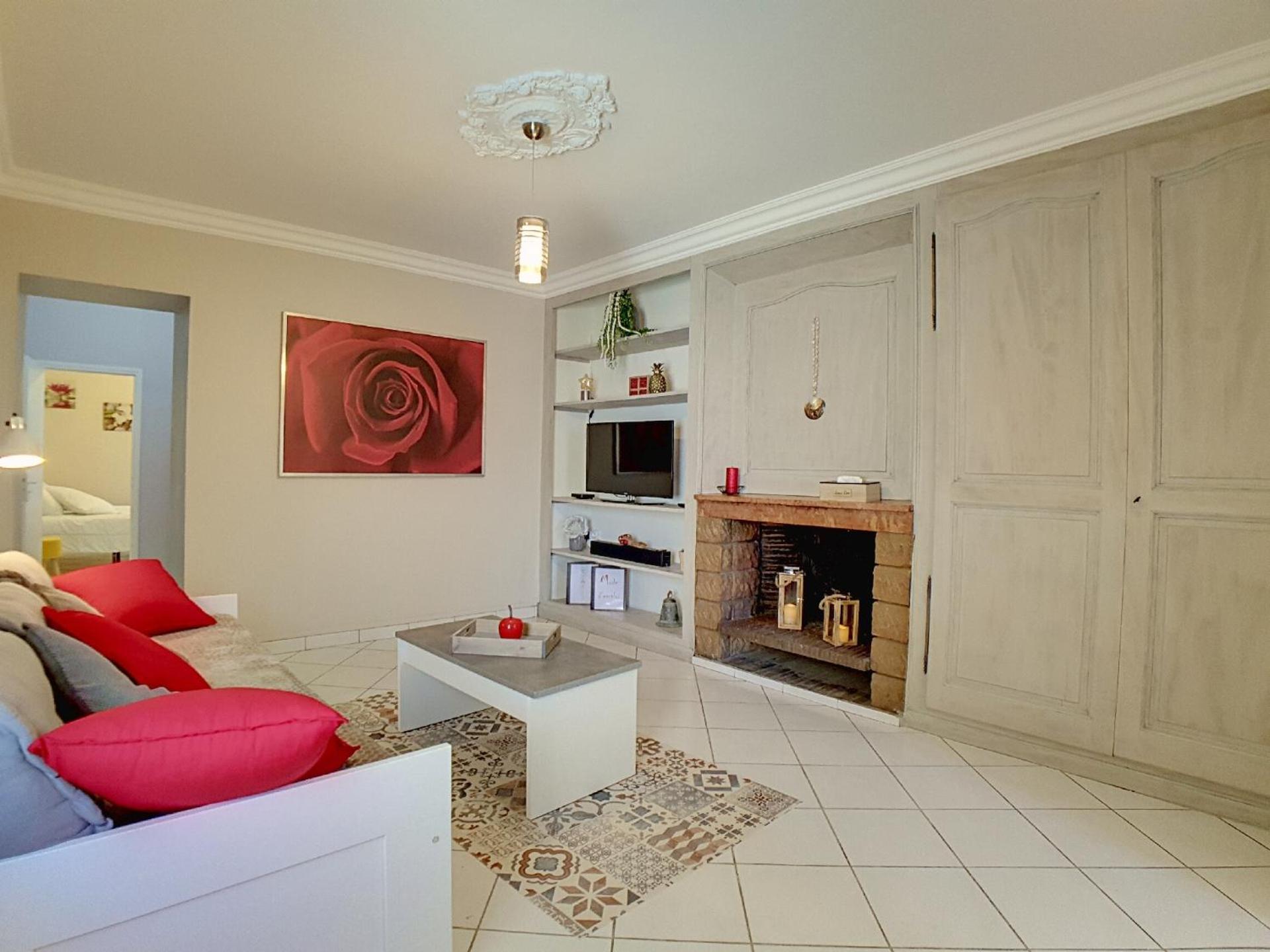Stop Chez M Cozy # Qualite # Confort # Simplicite Пьер-Бенит Экстерьер фото